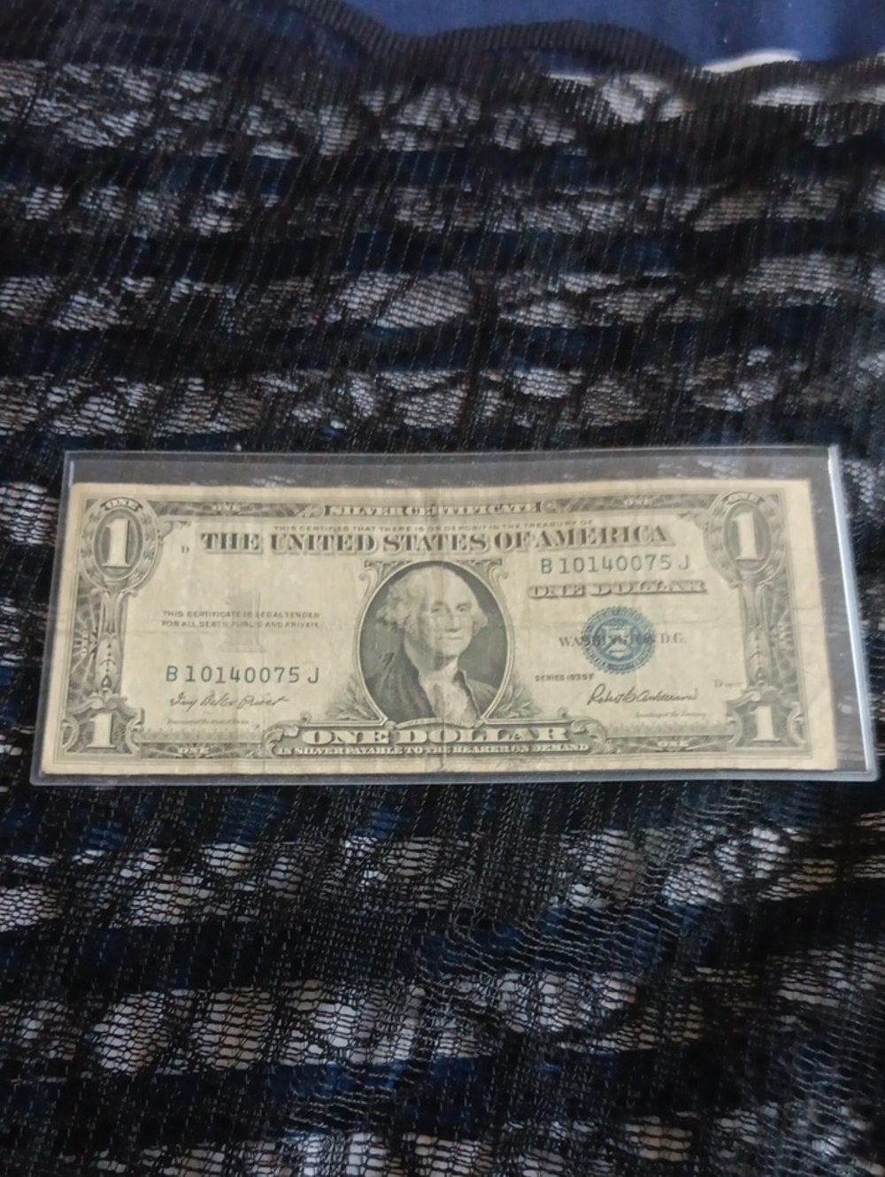 VINTAGE RARE Series 1935 F One Dollar Silver Certificate